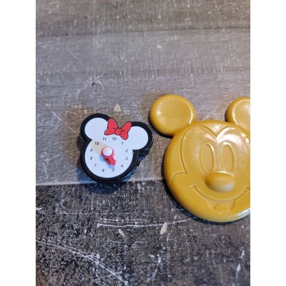 Disney Mickey Minnie Mouse clock face doll accessory toy figure set - Picture 3 of 4